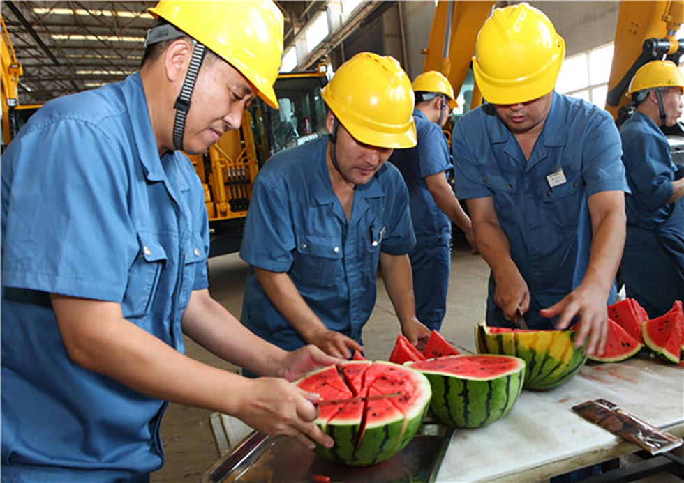 沖床廠送清涼